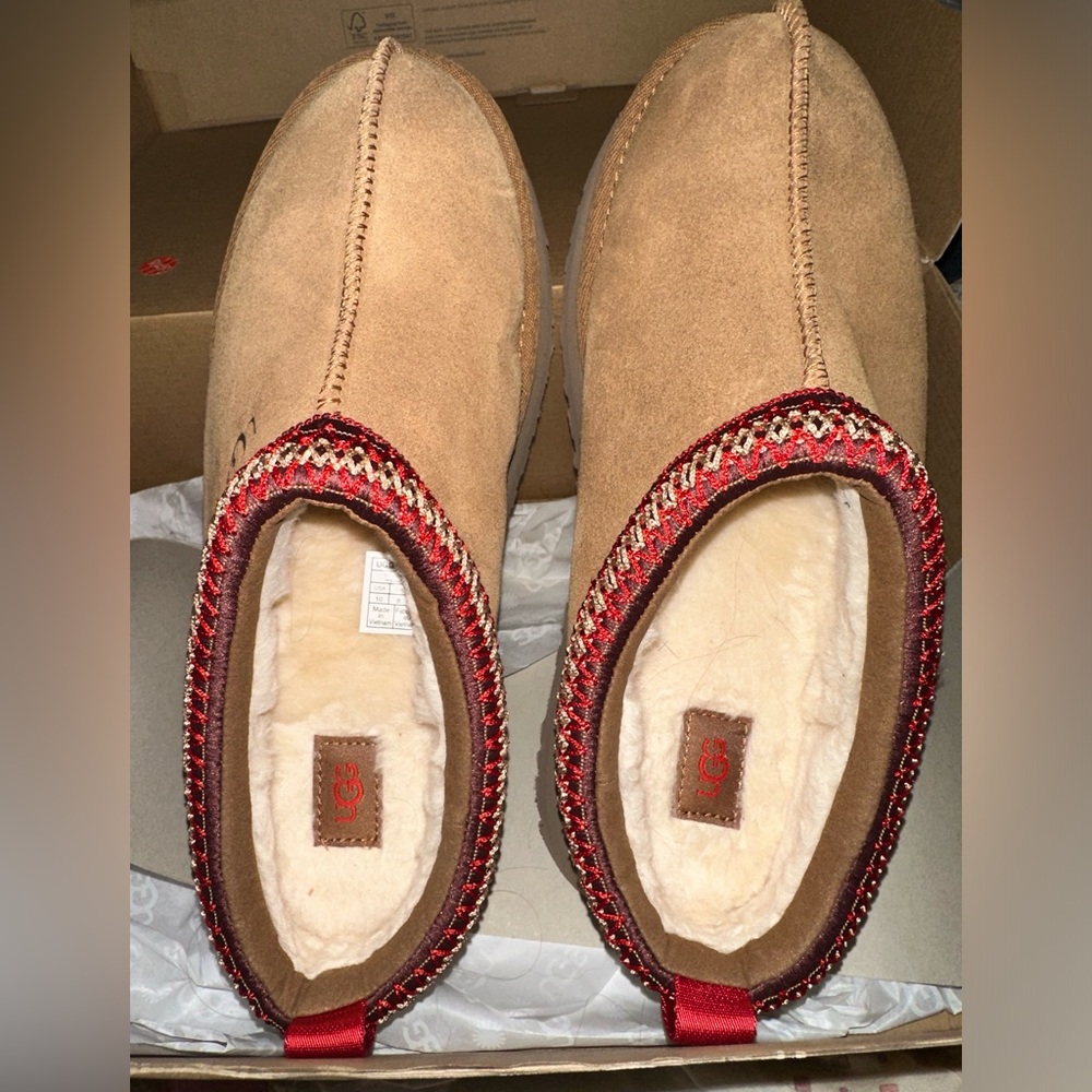 BRAND NEW Women’s Ugg Tasman